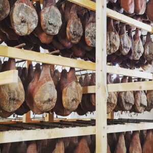 Pršut cijeli s kosti cca. 8 – 8,5 kg